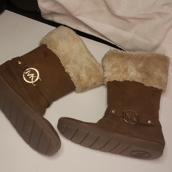 Michael Kors Other - 🤯3/$12 Michael Kors Brown Faux Fur Boots Size 13
